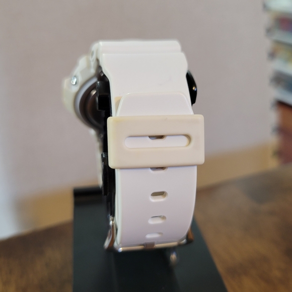 G-Shock Tough Solar Digital Watch - G-6900A-7 - Picture 6 of 7